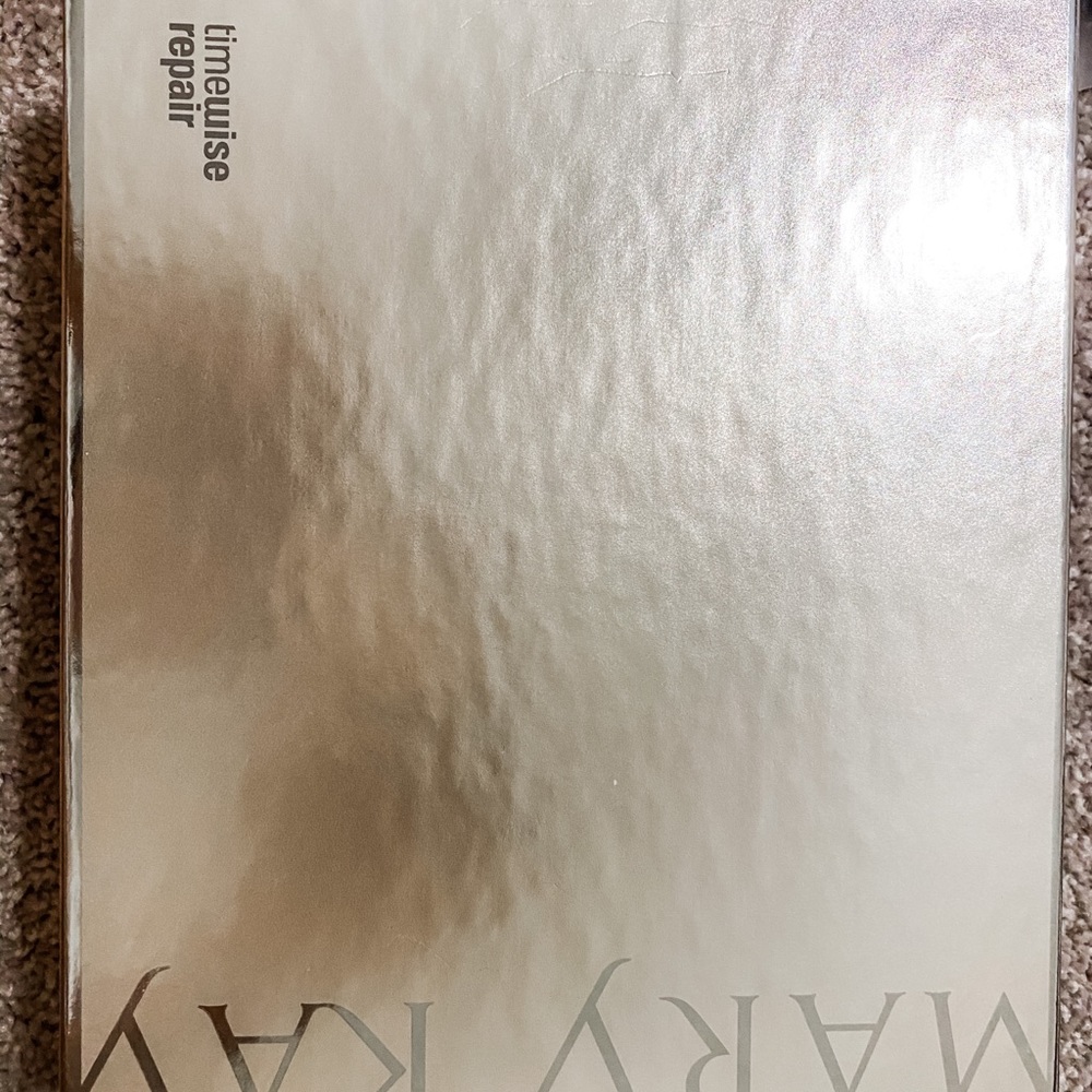 Mary Kay time wise repair kit. Never been used - Picture 3 of 4